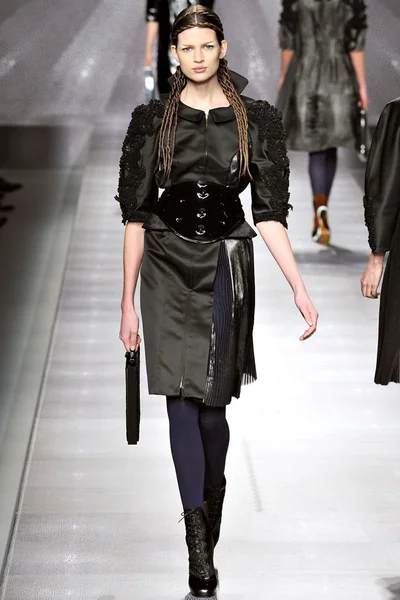 Look 34